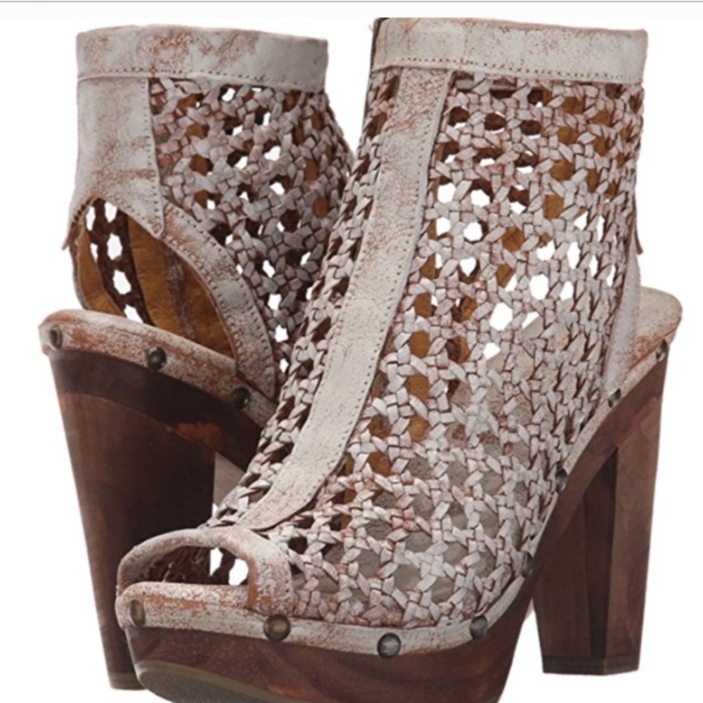 Ankle boots